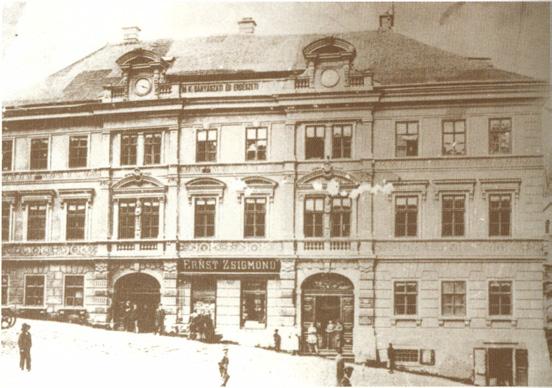 VI KÉPTÁBLÁK 10.