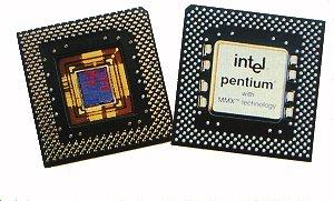 Pentium Az első Pentiumot 1993. tavaszán mutatták be Magyarországon az IFABO nevű számítástechnikai kiállításon.