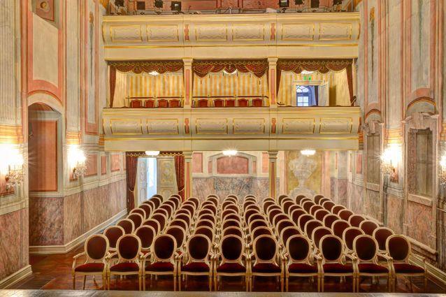 Barokk Színház Az európai ritkaságnak számító Gödöllői Barokk Színház, hazánk legrégebbi fennmaradt újkori kőszínháza.