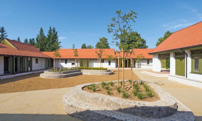 Megújult a Balatonyfenyvesi TÁBOR Balatonfenyvesen a Balaton utcában található gyerektábor állaga erősen leromlott, funkcióját már nem tudta megfelelően ellátni, ezért úgy döntött az önkormányzat,