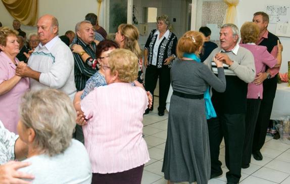 Az ünnepi műsorban a Klub tagjai verseket szavaltak, az