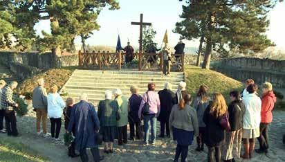 1922 novemberében a Líceum aulájában vehettek végső búcsút a tisztelői Gárdonyi Gézától, majd az írót az egri vár Bebek-bástyáján helyezték örök nyugalomra. Azóta minden évben itt emlékeznek meg róla.