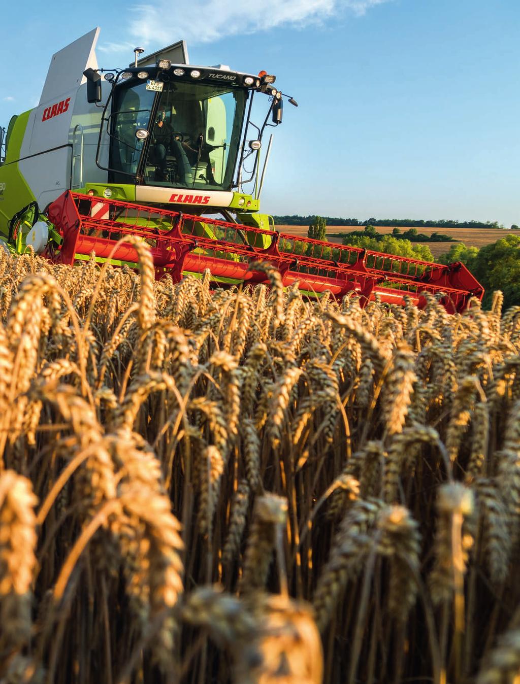 OK agritech 11 Az ausztriai sajtótájékoztatón Hermann Lohbeck, a CLAAS szóvivője válaszolt néhány szóban az új kombájncsalád előnyeit firtató kérdésünkre: Hogy mi a különleges a TUCANO 580-ban?