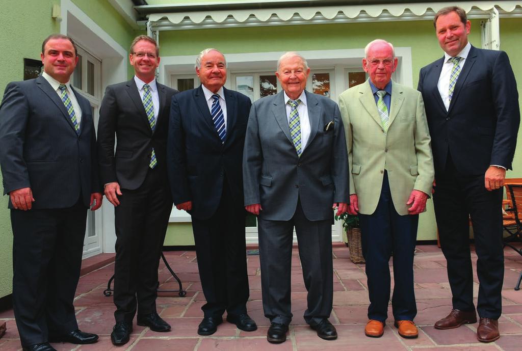 MEGOSZ 24 agritech A MEZŐGÉPGYÁRTÓK ORSZÁGOS SZÖVETSÉGE ELISMERÉSBEN RÉSZE- SÍTETTE A CLAAS CSOPORT ELNÖKÉT, HELMUT CLAAS URAT A MEZŐGAZDASÁGI GÉPGYÁRTÓK SZÖVETSÉGE (MEGOSZ) KITÜNTETÉST ADOTT ÁT
