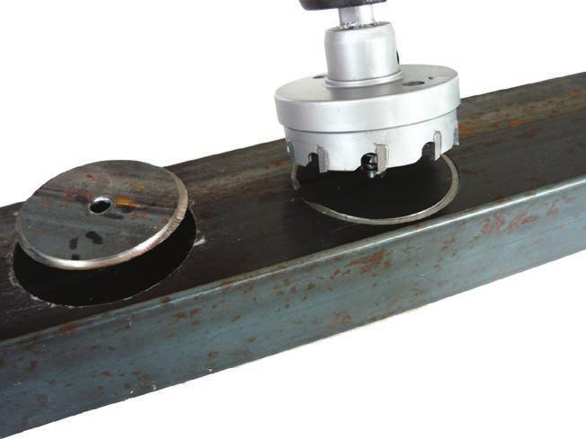 HSS FÉMFÚRÓK Lyukfűrész keményfém fogakkal, CT INOX Lyukfűrész nagy teljesítményű HSS gyorsacélból. D 10 mm háromszögre esztergált szárral a jobb befoghatóság érdekében.