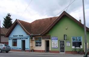 Az érintett területet szabályozási vonal, illetve egyéb korlátozó elem nem érinti.