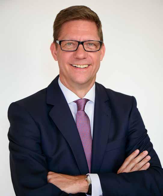 2 A tisztesség és a bizalom a sikeres vállalatok fontos értékei. Carsten Taucke, az Imperial Logistics International B.V. & Co. KG vezérigazgatója Tisztelt Munkatársak 1!