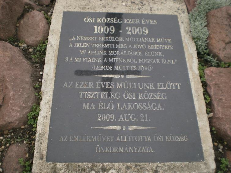 völgynek is van vízfolyása. A talajvíz a Sárrét medencében 4 m felett van, mennyisége 1-3 l/s.km 2 között van. Kémiailag kalcium-magnézium-hidrogénkarbonátos jellegű.