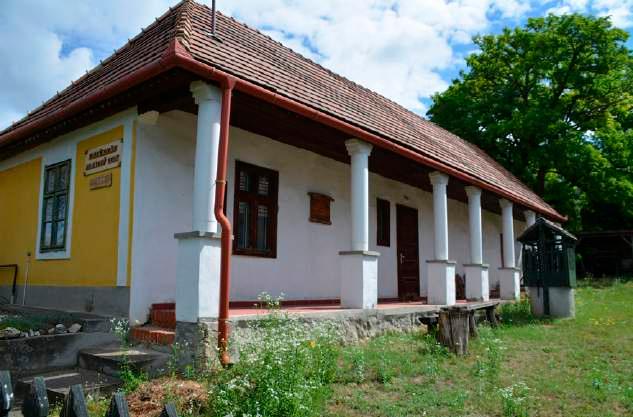 TÁJHÁZ Az Ady Endre utcában a helyi szlovák családok életét