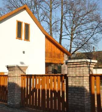 ) Közösségi épület Pest