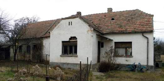 A lepusztult, értékeit vesztett és