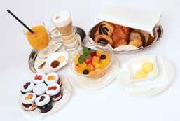 selection of pastries, fruit salad, selection of jams, honey and farmed butter OLASZ REGGELI