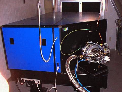 felbontású FEROS (Fiber-fed Extended Range Optical Spectrograph) echelle spektrográffal készültek. Ez a teleszkóp a chilei La Silla-ban található (Kaufer et al., 19