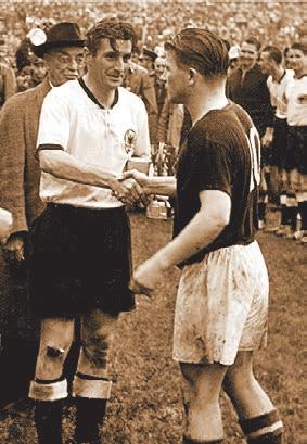 FrItZ WALtEr labdarúgó Világbajnok 1954 B. Z.: Mi volt a csodaszer, amellyel megverték az addig verhetetlen magyar gárdát? Fritz Walter: Mikor 8 3-ra nyertek a magyarok ellenünk, Puskás lesérült.