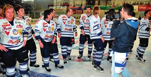A 2007 2008-as szezon végén első ízben fordult elő a székelyföldi jégkorong 80 éves történetében, hogy két csíkszeredai csapat szálljon jégre a román bajnokság aranyérmekért történő rájátszásában.