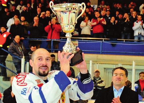 Hozó Levente csapatkapitány átveszi a 2008-as bajnoki