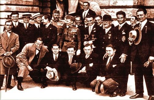 Egy másik Toldi-féle esetet, a katonáknak szálfával utat mutató parasztlegény nem mindennapi tettét így írta le Arany János: Hé, paraszt! melyik út megyen itt Budára?