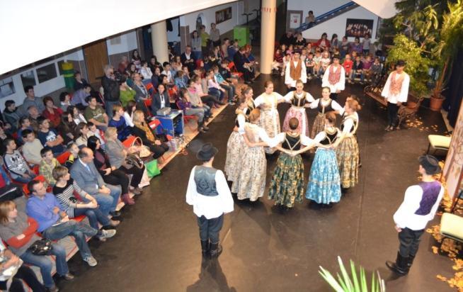 i bundevaru, po receptu erčinskih Hrvata se pripremao bošnjački lončič, dok je iz tradicionalne andzabeške kuhinje servirana juha od graha, jetra na kiselo i