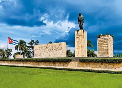 Kuba különleges hangulatába. Sétánk során felfedezzük a Habana Vieja-t, a Plaza San Francisco-t, a bikaviadalok és fiesták egykori helyszínét, a Plaza Vieja-t, a Plaza de Armas-t és Parque Centralt.
