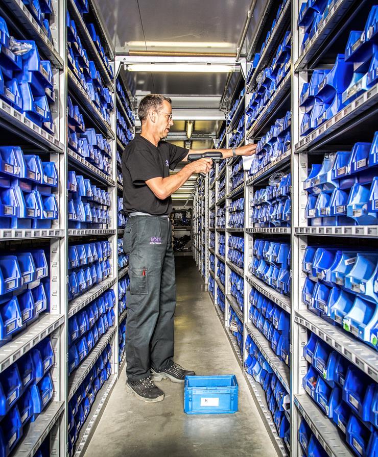 L-mobile Raktár Előnyök Online információ a raktárosnál Fizikai és logikai folyamatok közelítése Kevesebb hiba lehetőség Papírmentes folyamatok