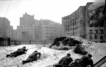 VI. FEJEZET Milovei járásából, amelyet 1942. december 18-án tisztítottak meg a németektől. Felszabadították Harkiv vidékének nagy részét Harkivval együtt, valamint a Donyec-medence több települését.