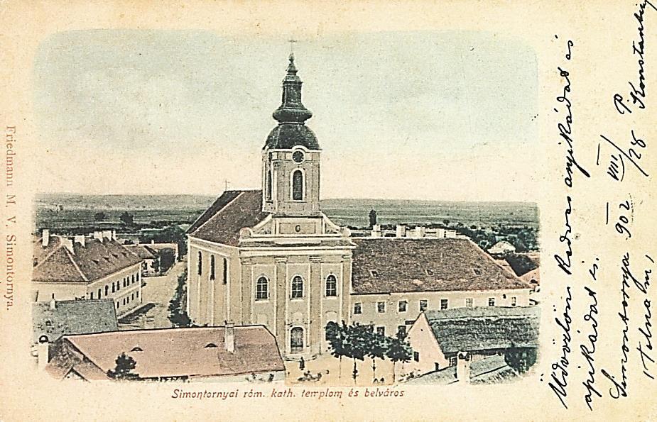 2 Légi felvétel a római katolikus templomról és a hozzáépített ferences rendi kolostorról.