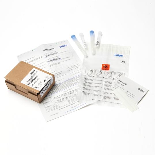 04 Dräger DCD 5000 Tartozékok Dräger SCK D-15278-2017 Az SCK megerősítő készlet két mintavevőt és stabilizáló komponenst (izopropanol), illetve dokumentációs