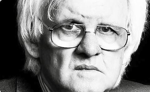 lóban érvényes, hogy az esztétikai magatartás a magatartás esztétikáját is jelenti egyben. Őnála akárcsak a legfőbb etalonként tisztelt Kós Károlynál a formanívó is a létezési nívónak rendelődik alá.
