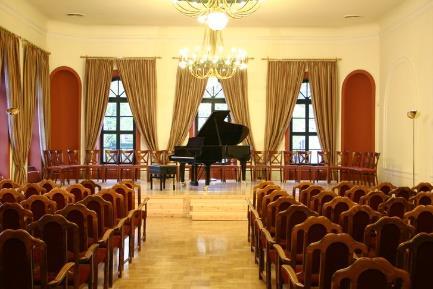 AZ ELLENŐRZÉS TERÜLETE Liszt Ferenc Kamarazenekar Alapítvány A közhasznú jogállású Liszt Ferenc Kamarazenekar Alapítványt 1991-ben magánszemélyek alapították 0,18 MFt induló vagyonnal.