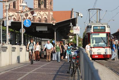 Definíció A fenntartható városi mobilitási terv (SUMP): stratégiai terv, melynek célja a városi közlekedési igények kielégítése az