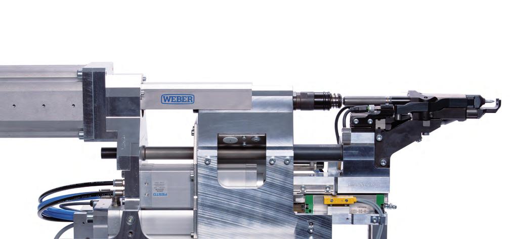 WEBER Schraubautomaten Rendszer-megoldások Rendszer-megoldások RSF Robotokkal támogatott csavarozórendszer Oldható csavarkötések előzetes művelet nélkül A karosszériagyártásnál a kötéstechnika