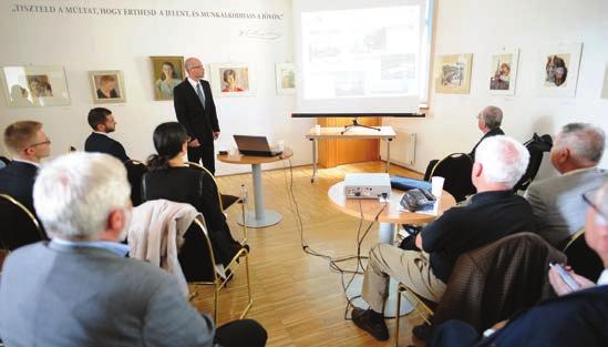 Korényi Zoltán, a BME címzetes docense a megújuló energiák komplex értékeléséről tartott kifejezetten gondolatébresztő előadást. Lontay Zoltán, az EGI Zrt.