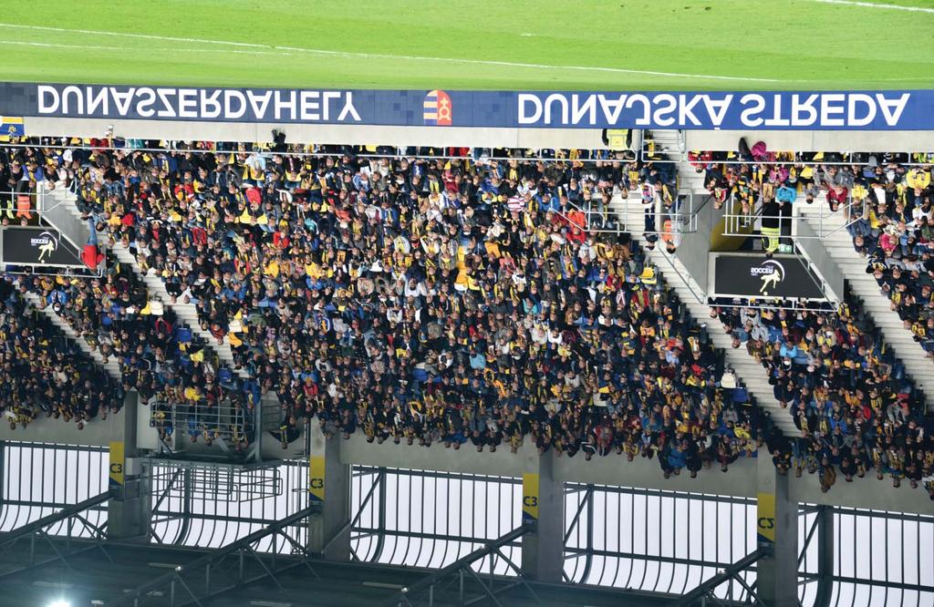 DUNASZERDAHELYI DUNAJSKOSTREDSKÝ HÍRNÖK A közösség ereje MEGJELENIK KÉTHETENTE VYCHÁDZA DVOJTÝŽDENNE HLÁSNIK 26. évfolyam, 18. szám, 2018. november 28. 18. číslo, 26. ročník, 28.