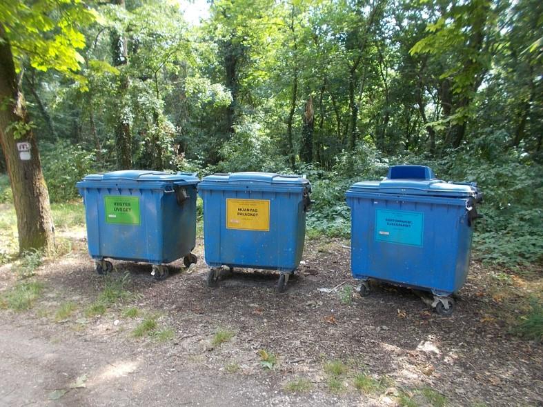 KERTBARÁTKÖR A kertészkedőknek az ősz a betakarítást, szüretet a következő év előkészítését jelenti.