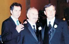 Elkezdtem annak rendje-módja szerint a teológiát, s harmadéves voltam, amikor Édesapámék úgy döntöttek, hogy megelégelve a romániai Ceausescu rendszer nehézségeit, amelyekbõl sajnos, bõven kijutott