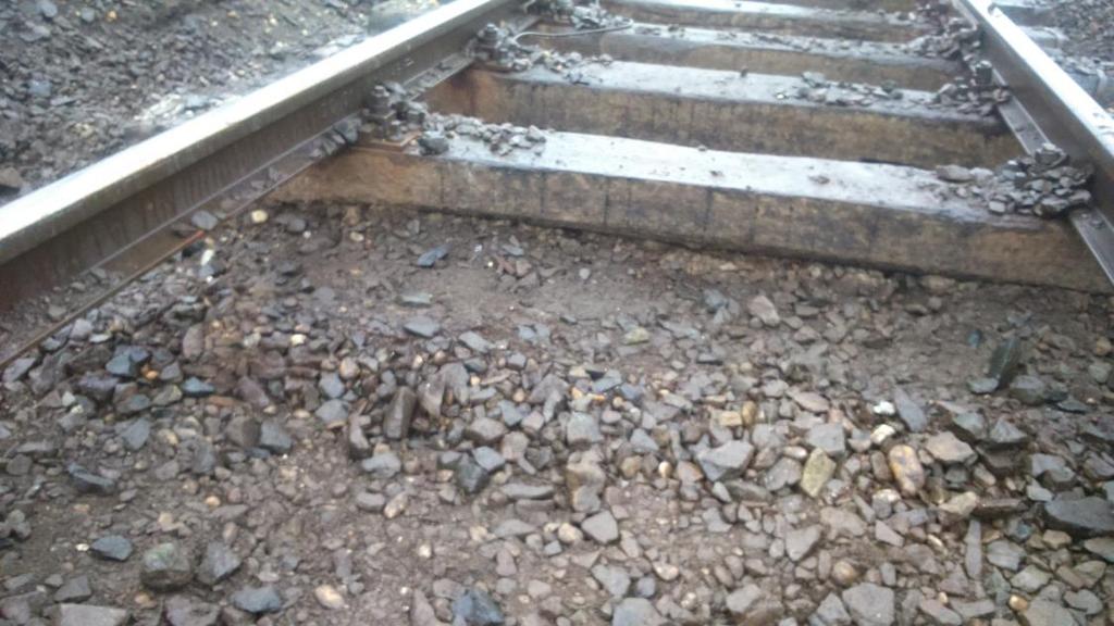 km/h 210 kn 3. ábra: kézzel kihúzott, törött, vizes csavarok 4.
