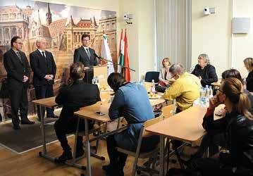 Kiadja: Budapest Főváros VII. Kerület Erzsébetváros Polgármesteri Hivatal Felelős kiadó: dr. Gotthard Gábor 0 Budapest, Erzsébet krt.. Tel.: 0 () -00 E-mail: ujsag.erzsebetvaros@gmail.