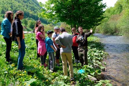 ARII NATURALE PROTEJATE IMPLICARE ÎN COMUNITATE 2015 ASOCIAŢIA AQUA CRISIUS Valea Iadului Cu ajutorul finanţării primite de la Fundaţia pentru Parteneriat şi MOL România, Asociaţia Pescarilor