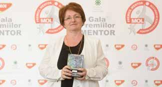 Pe lângă vastele cunoştinţe profesionale, a reuşit prin metode directe, jucăuşe, să își facă elevii să îndrăgească orele de desen, considerate în alte locuri doar o materie obligatorie.