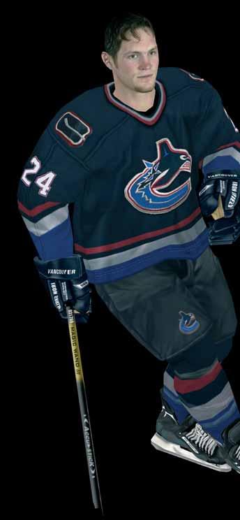 BEMUTATÓ KÉT SZÁMJEGGYEL KEVESEBB, NÉHÁNY ÜTÉSSEL TÖBB NHL 06 Örömmel jelentem: a bérvitának vége, lesz igazi NHL-szezon 2005 2006-ban.