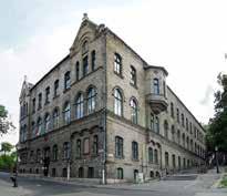 Budapest, I. kerület Kodály Zoltán Magyar Kórusiskola Magyarország első 12 évfolyamos kórusiskolája, a Kodály Zoltán Magyar Kórusiskola 1988-ban alakult meg ifj.