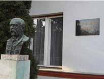 Jász-Nagykun-Szolnok megye Jászberényi Palotásy János Zeneiskola A 1958-ban indult klasszikus zenei tanszakokon kezdetben 22 zenetanár irányításával 14-féle hangszeren kezdhették meg a zenetanulást a