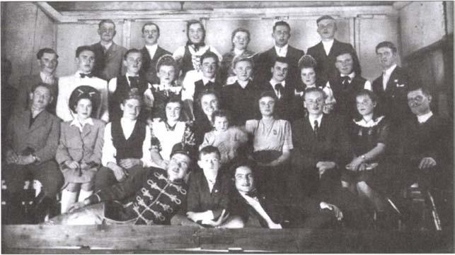 9 1946-ban igen tetszett a hevesi közönségnek a Gyöngyösbokréta című színdarab.