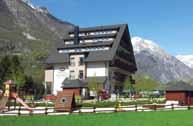 BOVEC HOTEL MANGART*** SL0301 Leírás: a családias hangulatú modern szálloda, a közeli Triglavi Nemzeti Park, a Kranjska Gora, az Isonzó folyó és a sportolási lehetőségeknek (rafting, kajak, kenu)