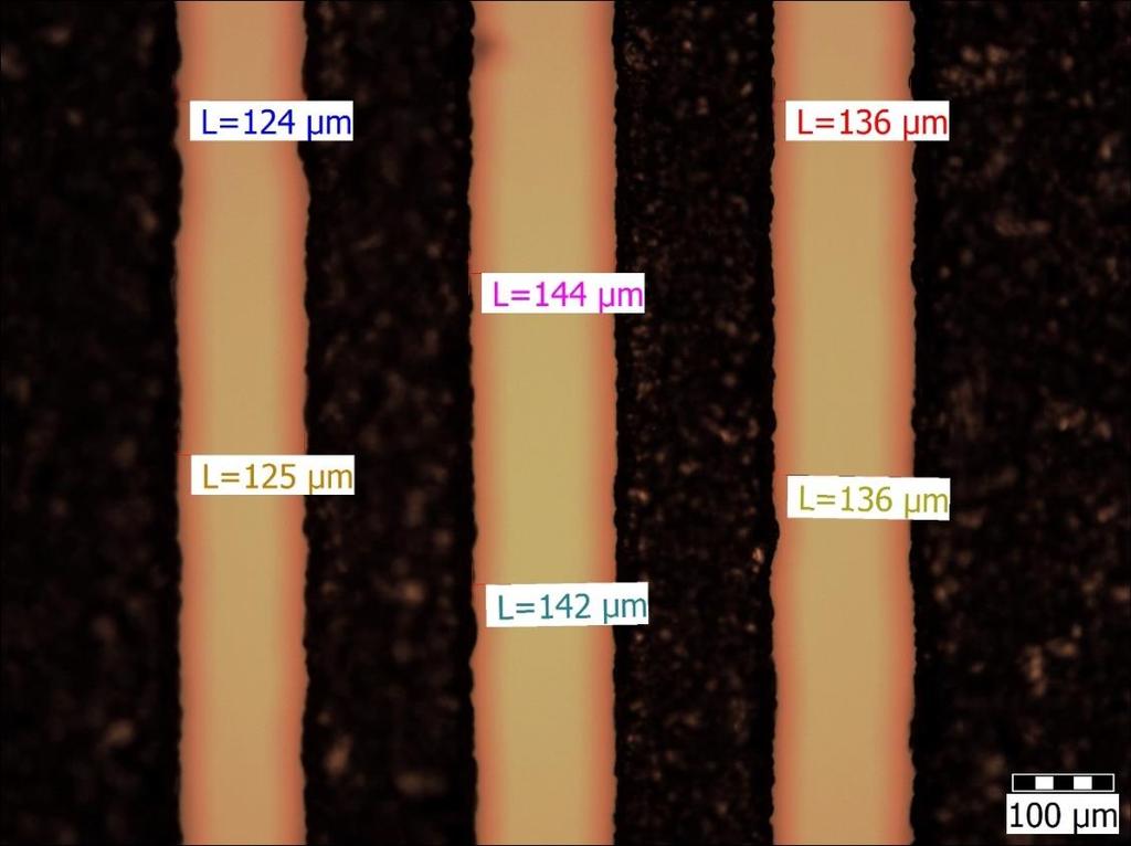 9. ábra és 4.10. ábra mutat. 4.9. ábra: A 100 µm széles csatornák mikroszkópos képe három és fél óra után 4.