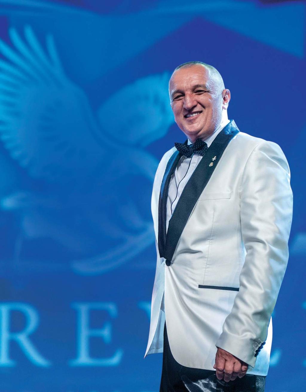 NAŠA GODINA 2017. godina je prošla prebrzo; bila je puna rada, veselja i smijeha. Iza nas je još jedna fantastična i sadržajna godina, na zadovoljstvo svih Foreverovih poslovnih suradnika.