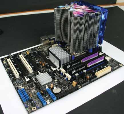 60» HARDVER» INTEL PRESLER TUNING 61 Intel Presler tuning Egy gigahertz ajándékba Elõzõ számunkban bemutattuk a legújabb gyártástechnológiát alkalmazó Intel Pentium processzort, amely hiába kapott