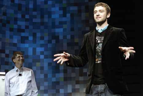 Core Duo processzort (bár asztali CPU-s modellek is megjelenhetnek, a lényeg a duálmagos felépítés) és végül a tartalomszolgáltatást.