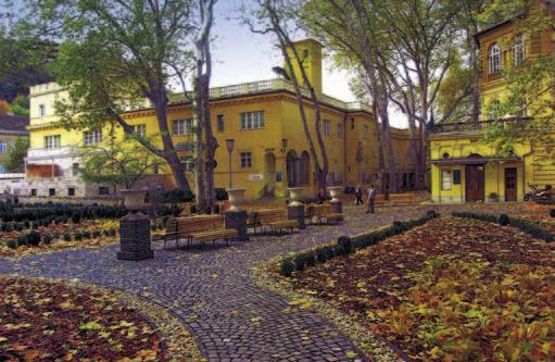 két ütemben zajlott. Az I. ütemben felújításra került a termál részleg és medencéi, a wellness részleg és a felette lévő szinteken elhelyezkedő nappali kórház (ez a gyógyfürdő része).
