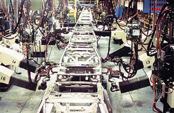 Engelberg 1969-ben a Kawasaky Heavy Industries-zel kötött szerződést (ma Kawasaki Robotics), hogy az ázsiai piacra gyártjanak robotokat.